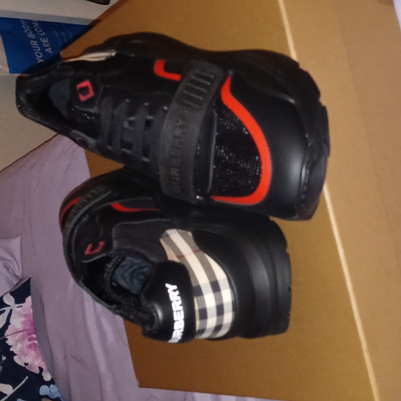 Shoes - Picture 1 of 7